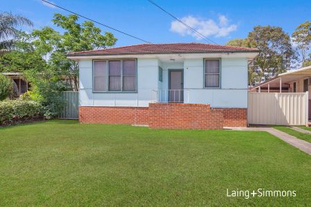 20 Hinkler Avenue, Warwick Farm NSW 2170 - House For Rent | Domain - Photo 4