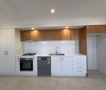 Modern Comfort and Convenience in the Heart of Medowie - Photo 5