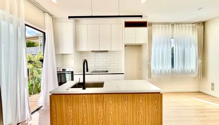 New 3 bedrooms townhouse - Photo 2