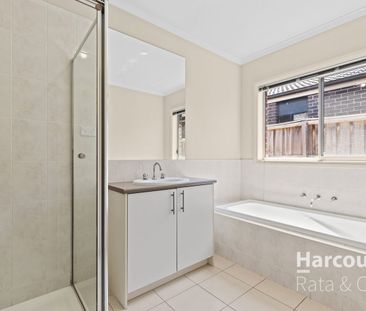 Spacious 4-Bedroom Home in Mernda - Photo 4