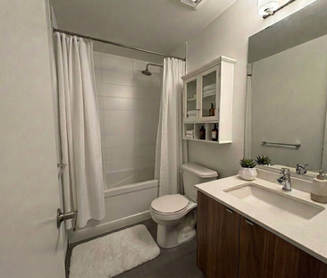 For Lease - 5260 Dundas Street Unit# 420, Burlington, Ontario - Photo 3