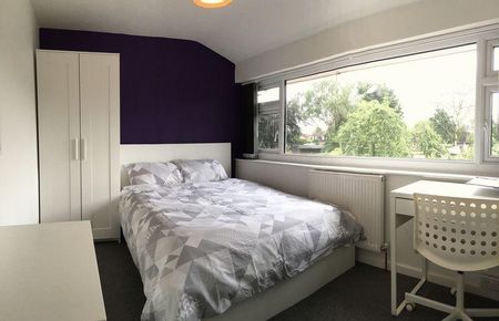 1 bedroom in a house share to rent - Photo 3