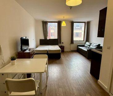 Studio to rent - Photo 1