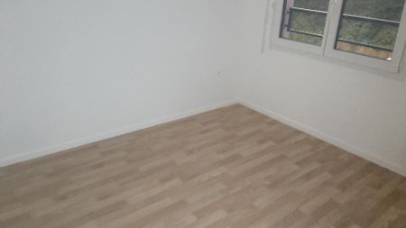 location Appartement T2 DE 46.67m² À ARPAJON - Photo 4