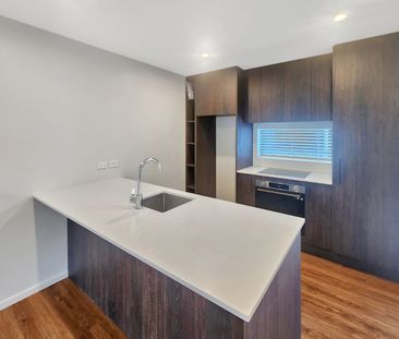 Modern Living - Photo 5