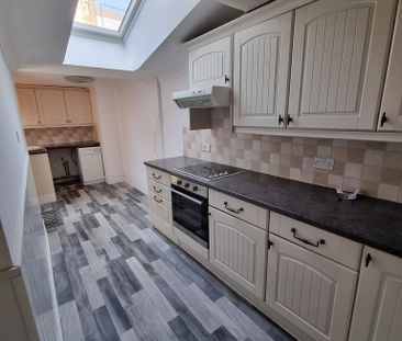 3 bedroom terraced house to rent - Photo 1
