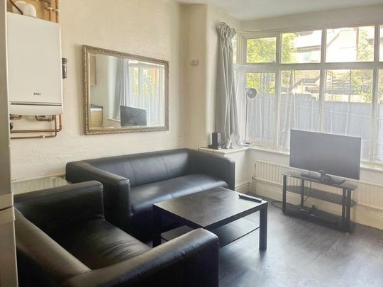 5 bedroom house to rent - Photo 1