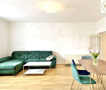Stilvolle 3-Zimmer-Wohnung mit verglaster Loggia und Grünfläche vor... - Photo 2