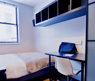 3 Bed 1 Bath - Photo 2