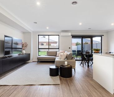 Modern Family Home in Sought-After Alfredton - Photo 3