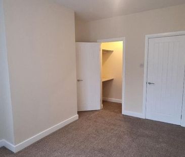 3 bedroom terraced house to rent - Photo 6