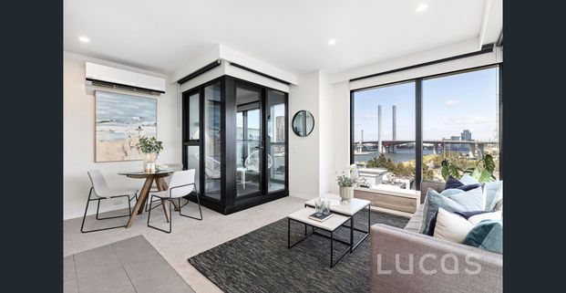 Harbour views and modern style in ‘Marina Tower’ - Photo 1