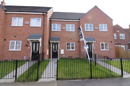 3 bedroom terraced house to rent - Photo 4