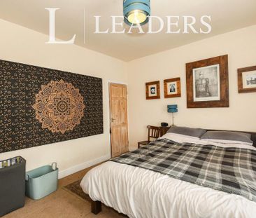 2 bedroom terraced house to rent - Photo 4