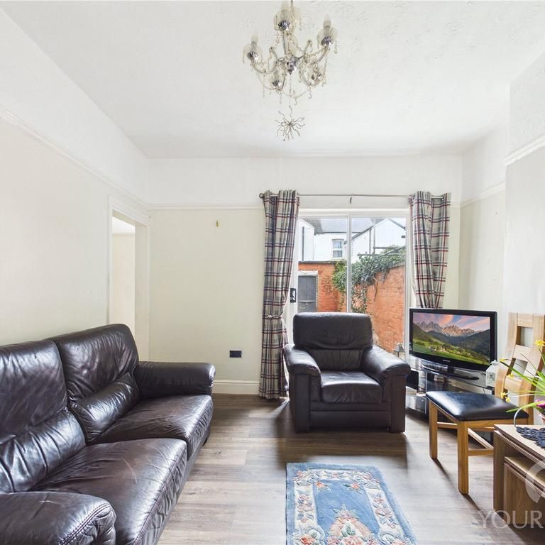 1 bedroom property to rent - Photo 1