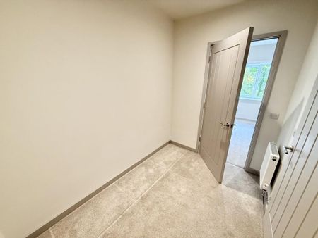 4 bedroom detached house to rent - Photo 5