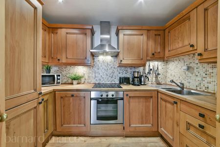 Cockspur Street, London, Westminster - Photo 5