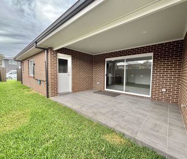 Sophisticated Living in the Heart of Gledswood Hills - Photo 6