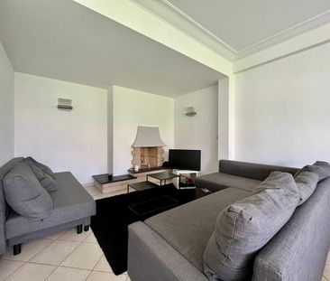 Appartement te huur in Oudergem voor € 1.450 met 2 slaapkamers - Photo 1