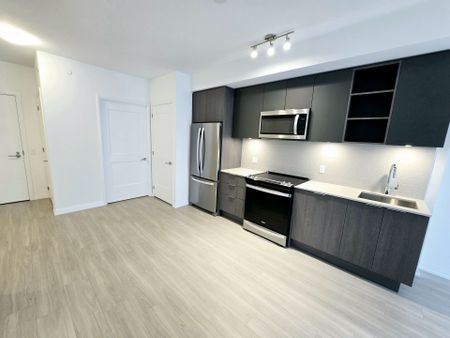 For Lease - 50 Dunfield Avenue Unit# 814, Toronto, Ontario - Photo 4