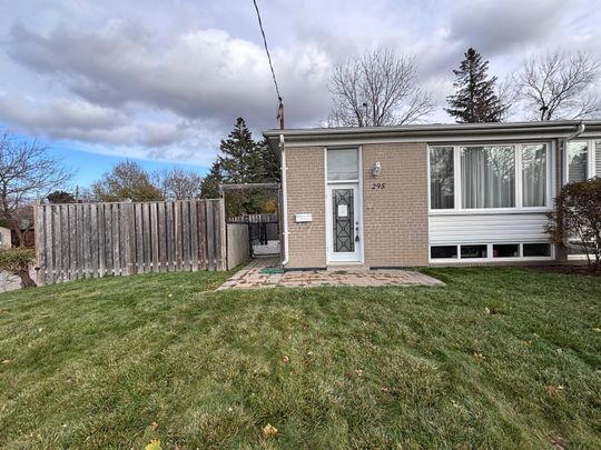 For Lease - 295 Blue Grass Boulevard, Richmond Hill, Ontario - Photo 1