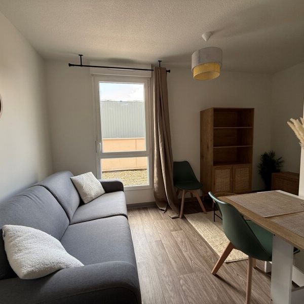 Location Appartement 1 pièce 16m² FRANQUEVILLE ST PIERRE 76520 - Photo 1