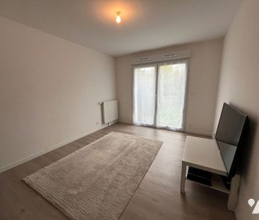 LE RHEU - Maison en lotissement - 2 chambres - jardinet - Photo 2