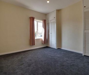 2 bedroom end of terrace house to rent - Photo 2
