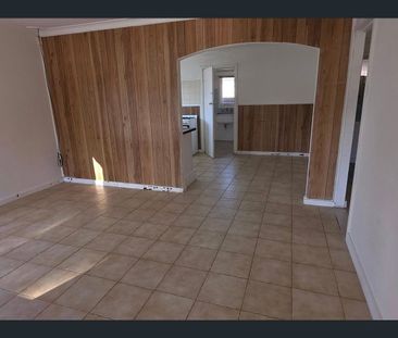 Cheapest in the area - Photo 6