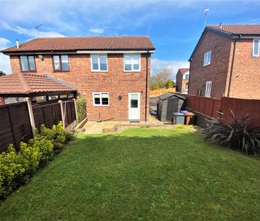 Kestrel Close, Uttoxeter, Staffordshire ST14 8TB - Photo 6