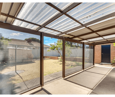 Family Home in Meadow Heights - Photo 5