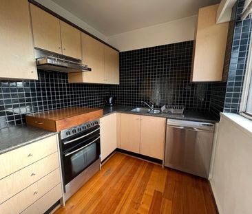 14/56 Nicholson Street, Essendon VIC 3040 - Photo 4
