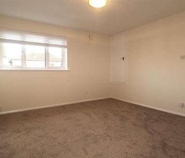 Mandeville Road, Enfield, EN3 - Photo 4