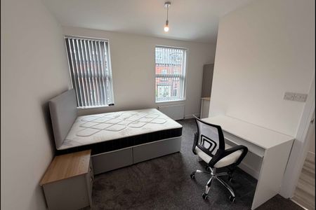 5 Bed 5 En-suite - Photo 5