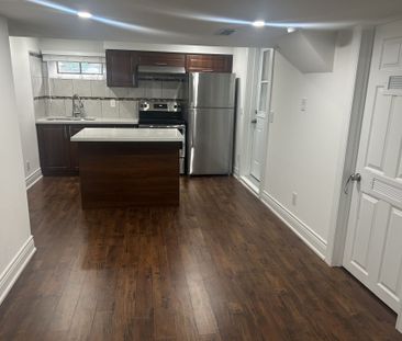 For Lease - 4057 Taffey Crescent Unit# Lower, Mississauga, Ontario - Photo 1