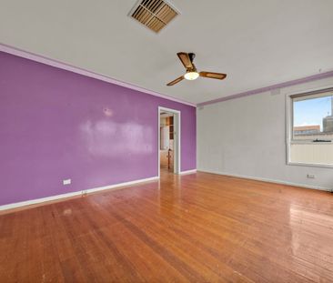 Three Bedroom Family Home - Photo 1