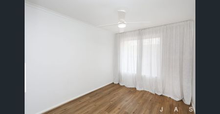 Bright, Updated & Well-Located - Photo 2