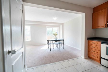 For Lease - 75 Prince William Way Unit# 39, Barrie, Ontario - Photo 3