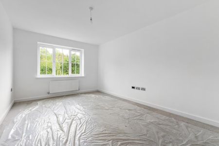 3 bedroom semi-detached house to rent - Photo 2