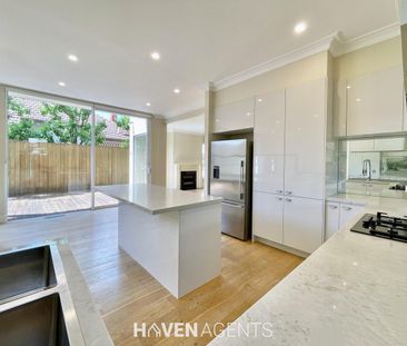 BAYSIDE FOUR BEDROOM FAMILY RESIDENCE IN BLUECHIP LOCALE | HAVEN AG... - Photo 6