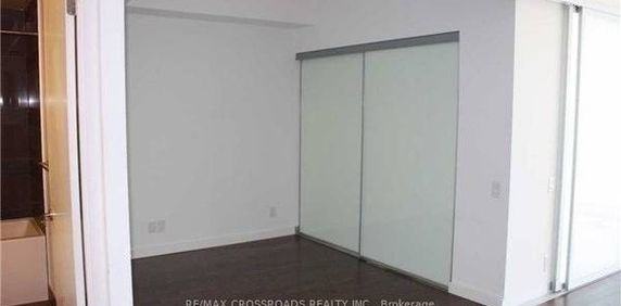 1+1 Bed & 1 Bath - The Gooderham - 390 Cherry St - Photo 2