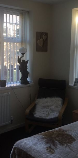 1 bed Studio - To Let - Photo 1