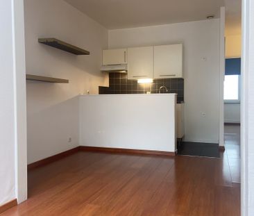 Location Appartement 2 pièces 54m² MONS EN BAROEUL 59370 - Photo 3