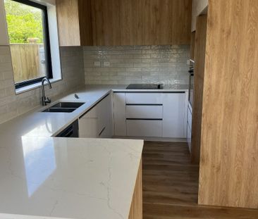 Brand New Stunning 3-bedroom Duplex in Manurewa - Photo 2