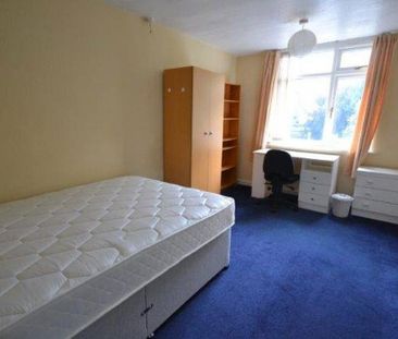 5 bedroom detached house to rent - Photo 3
