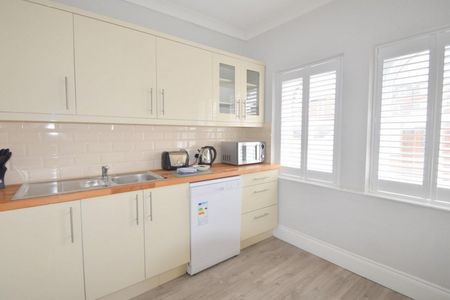 Peascod Street, Windsor, Berkshire,SL4 - Photo 3