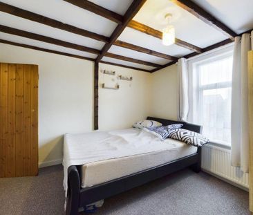 2 bedroom terraced house to rent - Photo 4