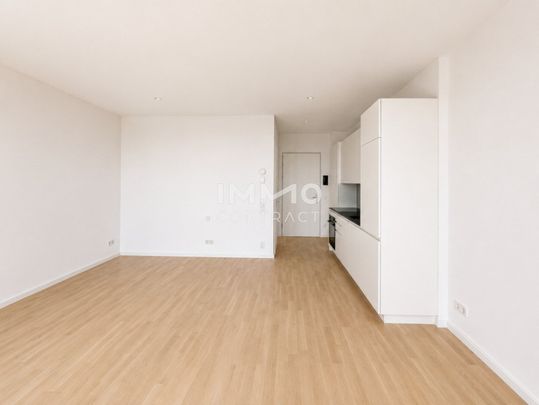 City Retreat mit Weitblick: 42. Etage - Ostseitiges Studio mit Loggia im DC2 Tower - Photo 1