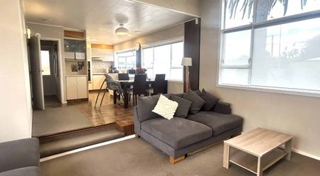 THE PERFECT FAMILY HOME - Photo 2
