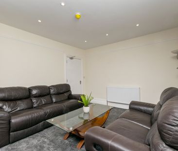 Leeds, LS8 - Photo 3